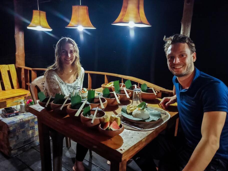 Experience The Comforts Of An Amazing Treehouse Сигирия Экстерьер фото