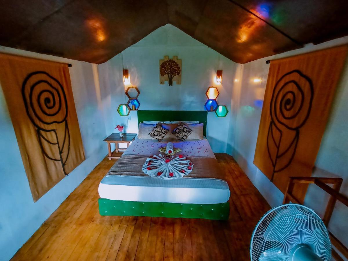 Experience The Comforts Of An Amazing Treehouse Сигирия Экстерьер фото