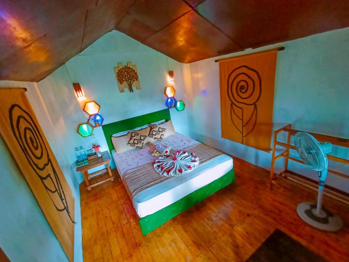 Experience The Comforts Of An Amazing Treehouse Сигирия Экстерьер фото