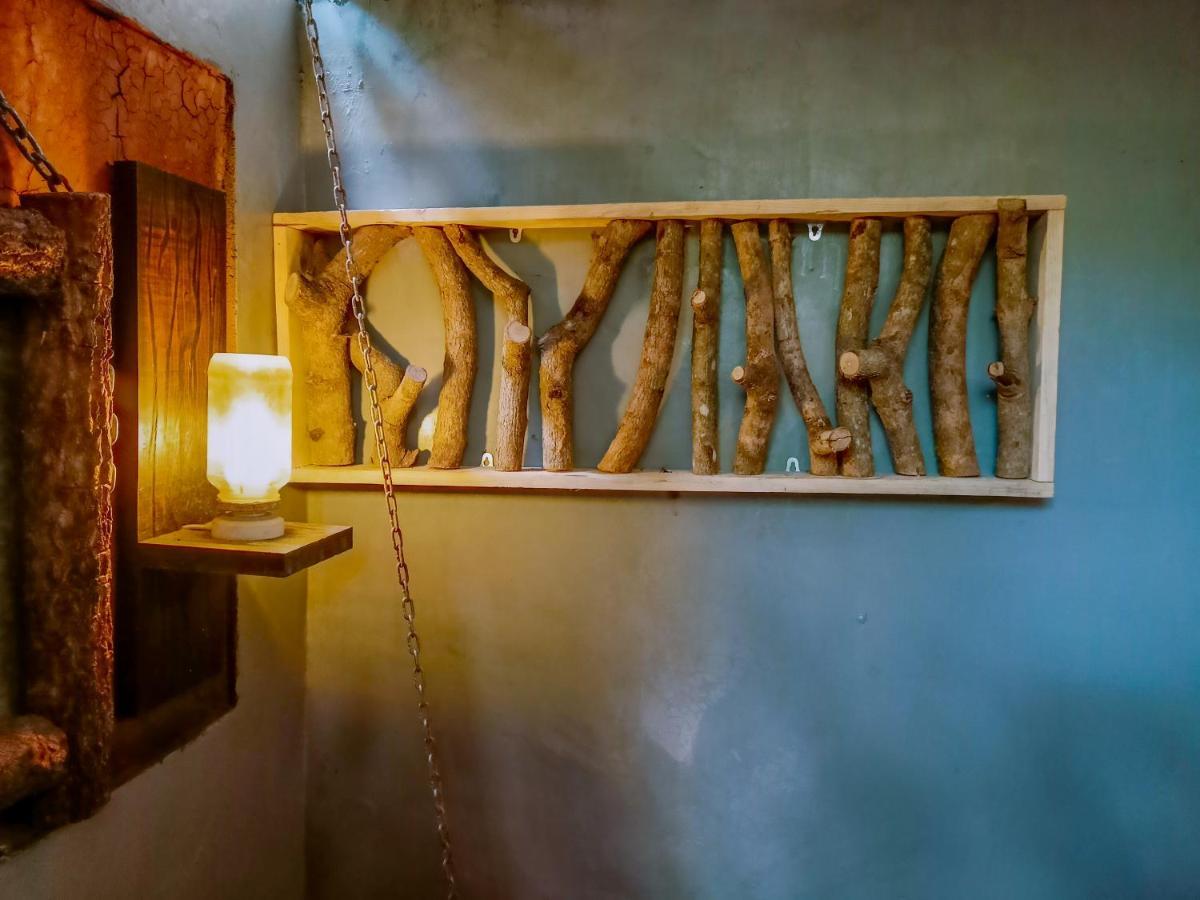 Experience The Comforts Of An Amazing Treehouse Сигирия Экстерьер фото
