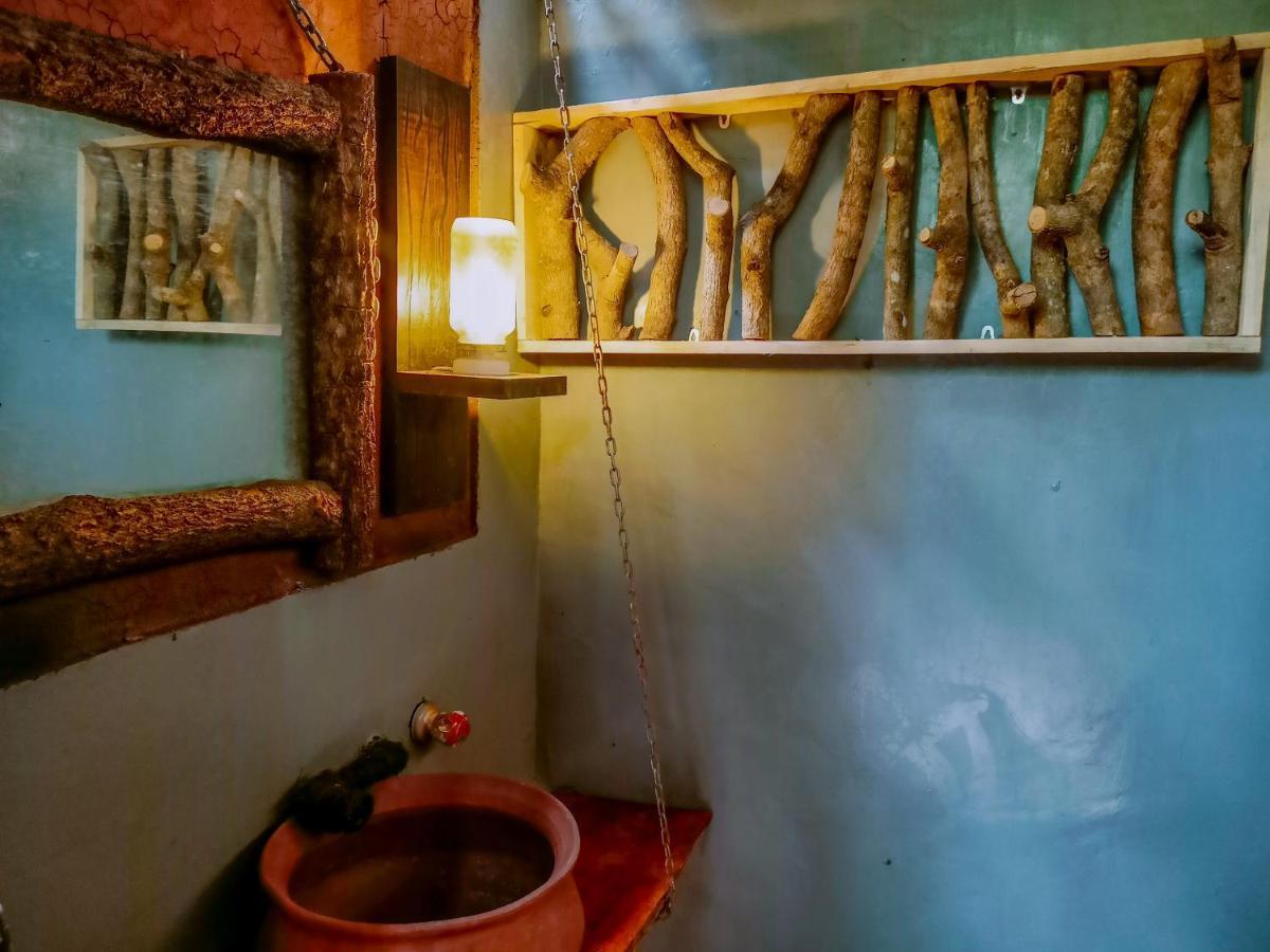 Experience The Comforts Of An Amazing Treehouse Сигирия Экстерьер фото